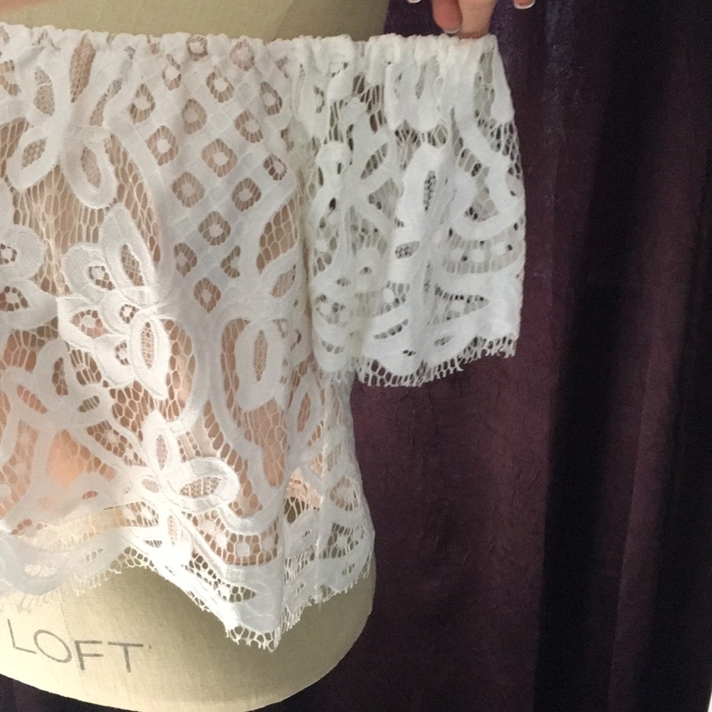 crop top off the shoulders lace